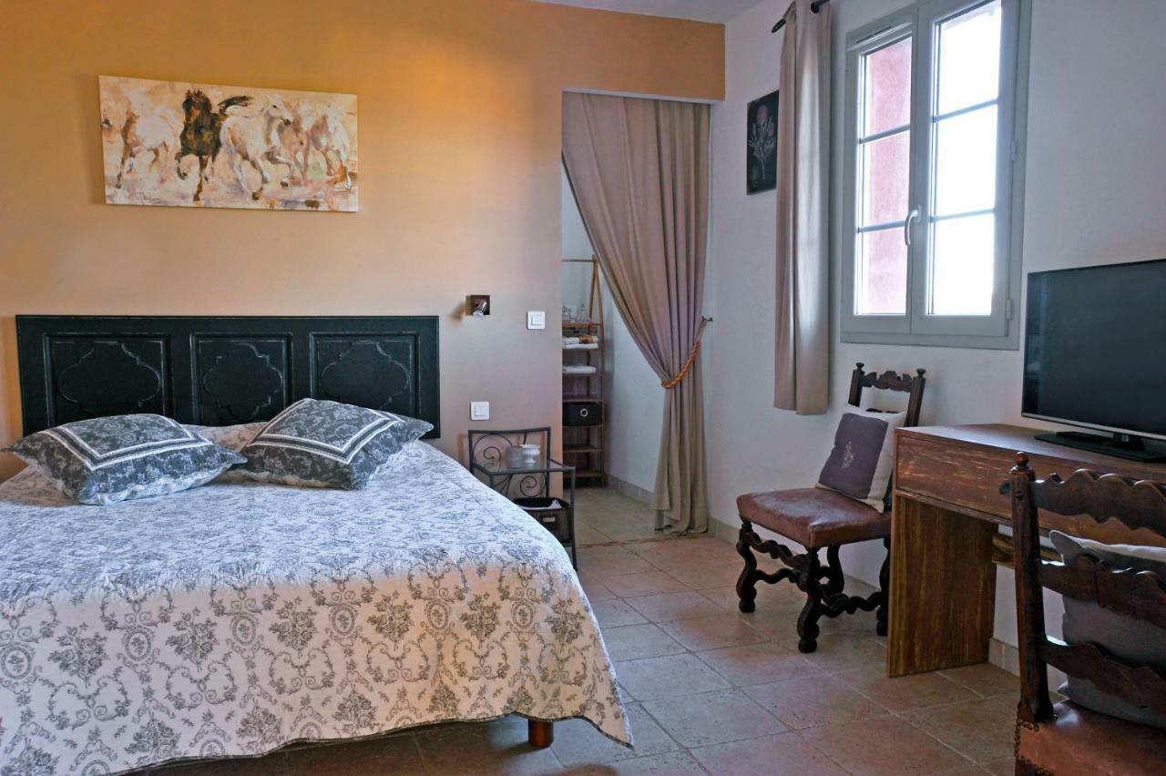 Bed And Breakfast La Maison De Nathalie Les Mayons Eksteriør bilde